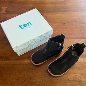 Ten little Chelsea boots